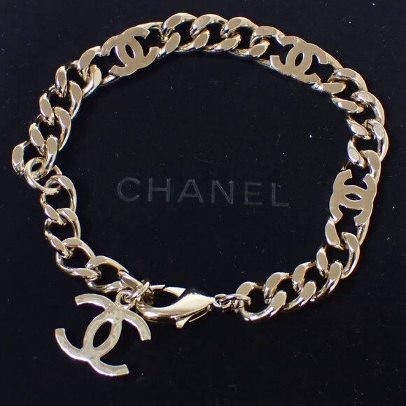 CHANEL CC Logo Chain Bracelet Bangle B22S GHW Italy Accessory - Picture 3 of 11
